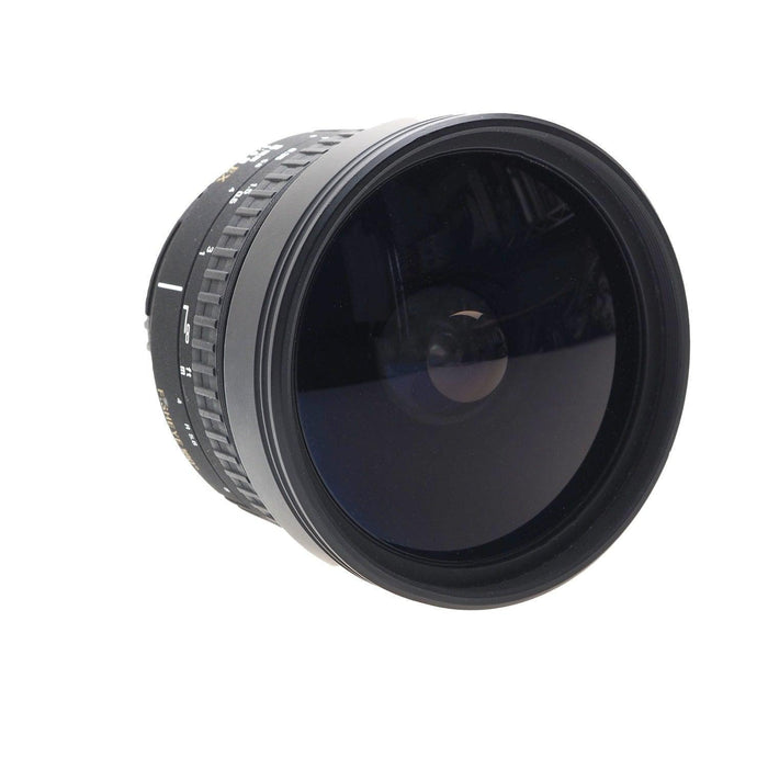 Sigma 8mm f/4 EX Circular Fisheye per Nikon AF DX