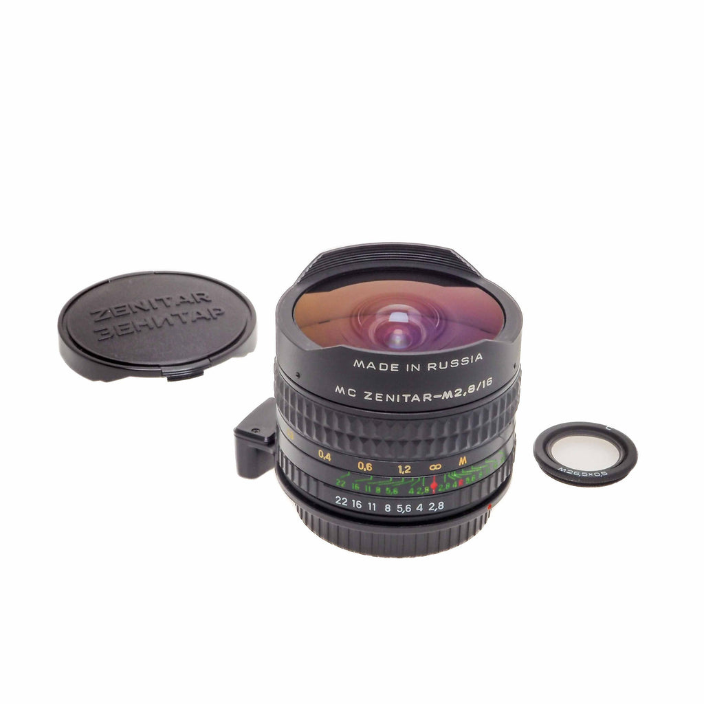 OBJECTIF M42 50MM f2 ZENITAR avec bouchons, filtre, pare-soleil et OBJECTIF M42 50MM f2 ZENITAR avec bouchons, filtre, pare-soleil et
