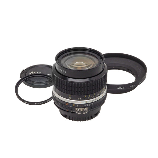 Nikon AI-S NIKKOR 24mm f/2 + Filtro L37C